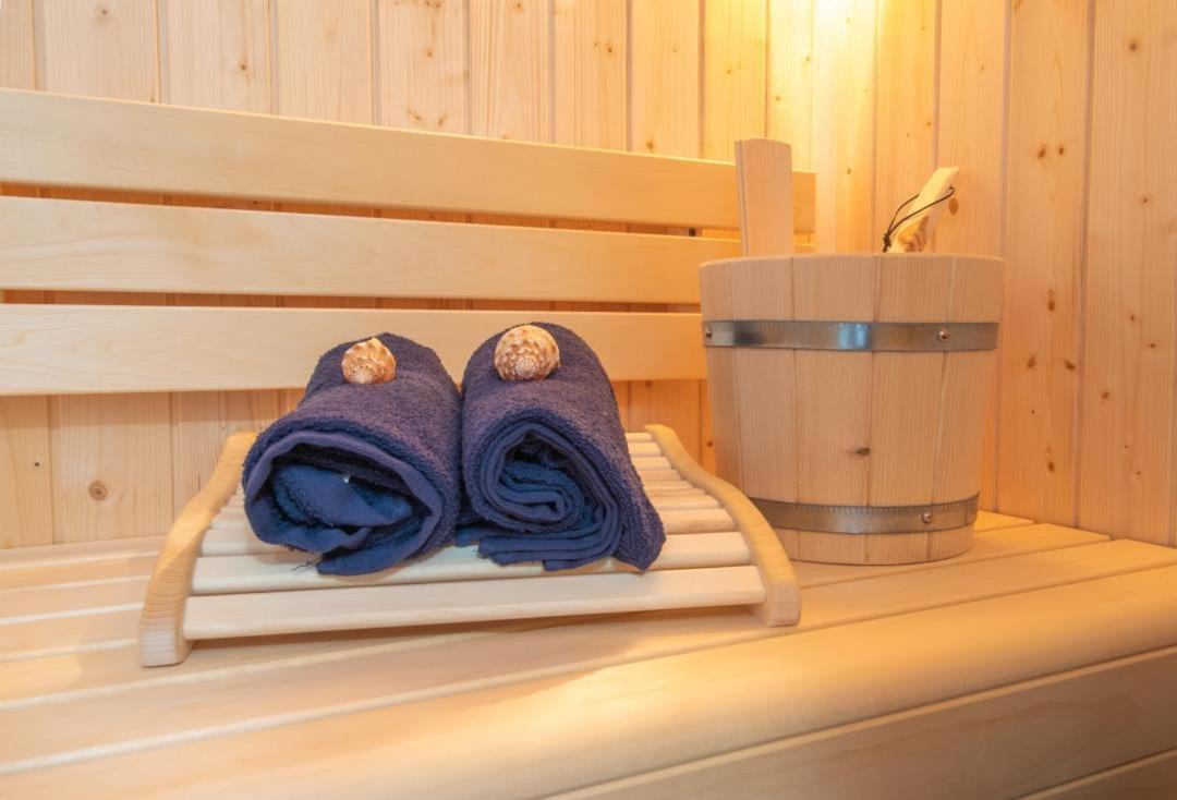 Sielhuus 5, Ferienwohnung Mit Sauna In Fedderwardersiel ブットヤーディンゲン エクステリア 写真